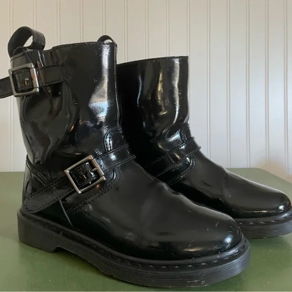 Dr. Martens VI Patent Leather Buckled Engineer Boots *Thailand* - Picture 11 of 11